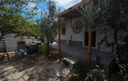 Burhaniye Dutluca Köyünde, Körfez Manzaralı, Bahçeli, Satılık Köy Evi
