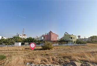İzmir Dikili Salihler Mahallesinde 300 m² imarlı villa arsası satılıktır.