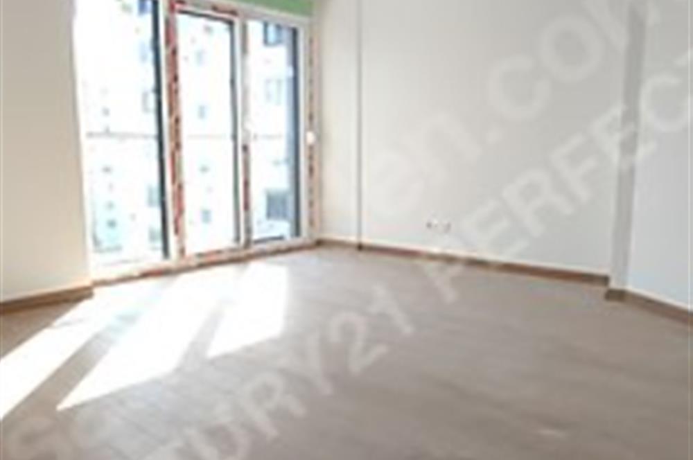 ERENKÖY DE SATILIK EBEVEYN BANYOLU HAVUZ GÖREN SIFIR 3+1