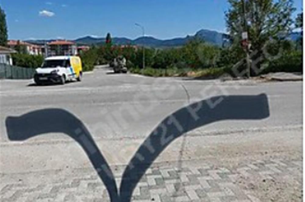 BİLECİK GÖLPAZARI REŞADİYE SATILIK İMARLI ARSA