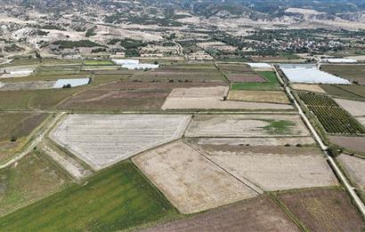 GÖLEMEZLİ MAHALLESİNDE SATILIK 60.000 M2 SERA ARAZİSİ.