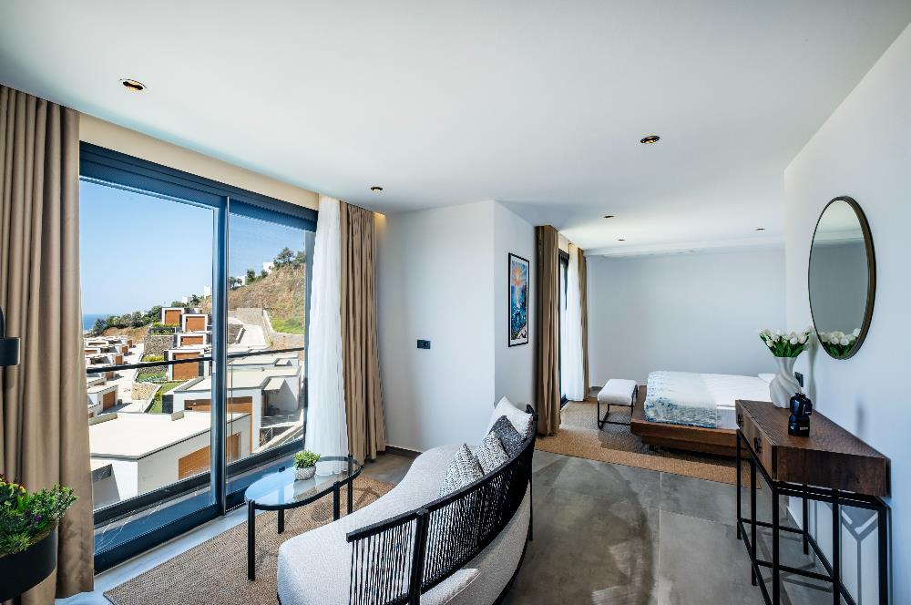 Deniz Manzaralı Özel Havuzlu Lüks Villa Full Eşyalı 