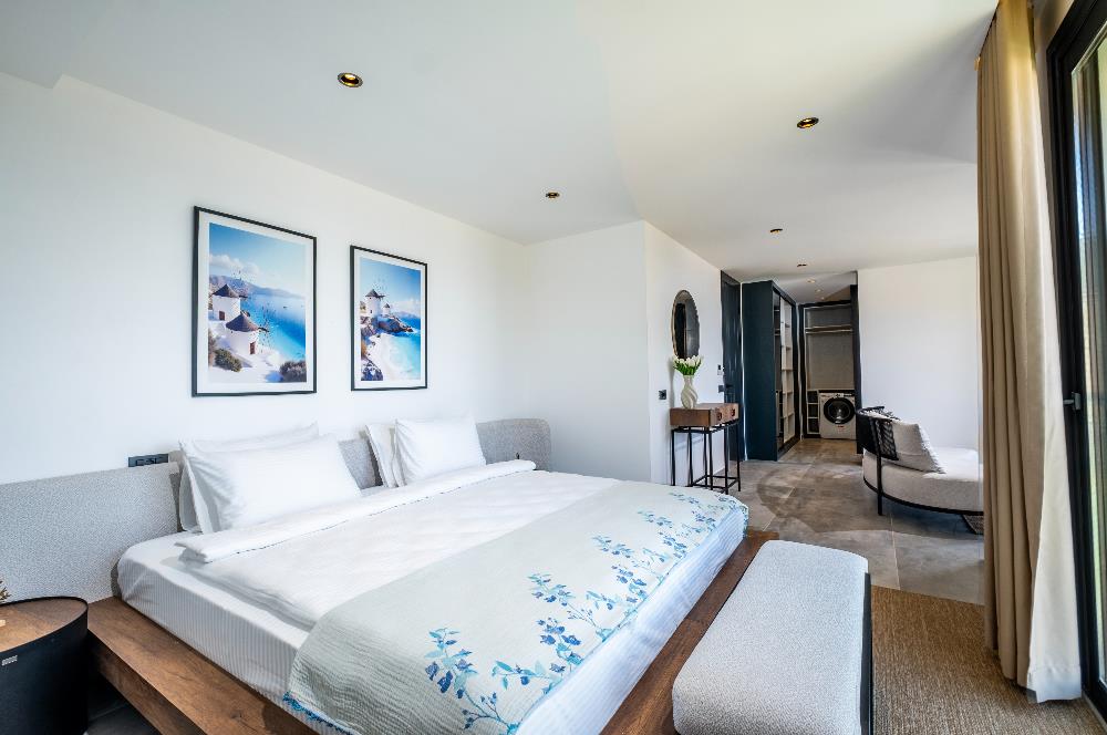 Deniz Manzaralı Özel Havuzlu Lüks Villa Full Eşyalı 