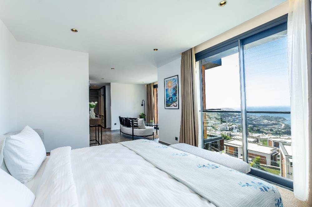 Deniz Manzaralı Özel Havuzlu Lüks Villa Full Eşyalı 