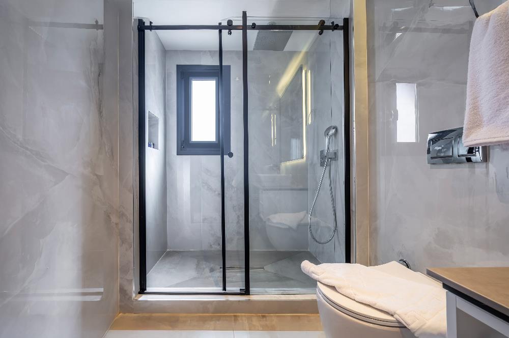 Deniz Manzaralı Özel Havuzlu Lüks Villa Full Eşyalı 