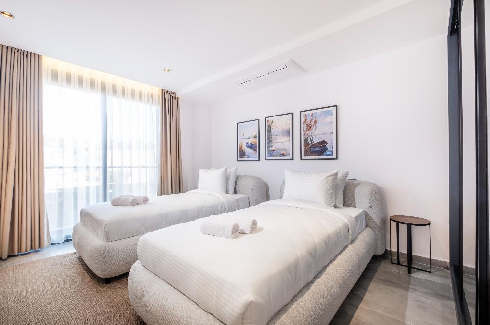 Deniz Manzaralı Özel Havuzlu Lüks Villa Full Eşyalı 