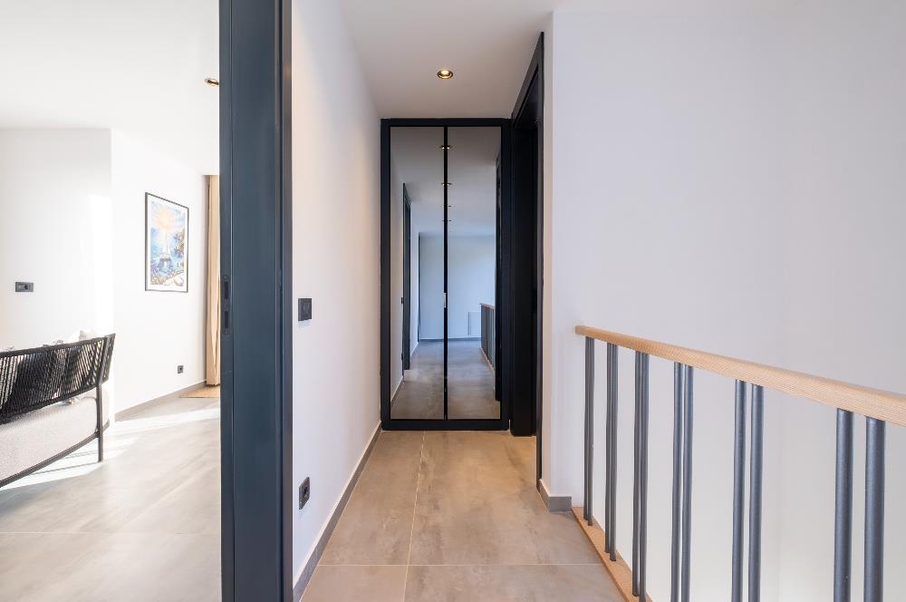 Deniz Manzaralı Özel Havuzlu Lüks Villa Full Eşyalı 