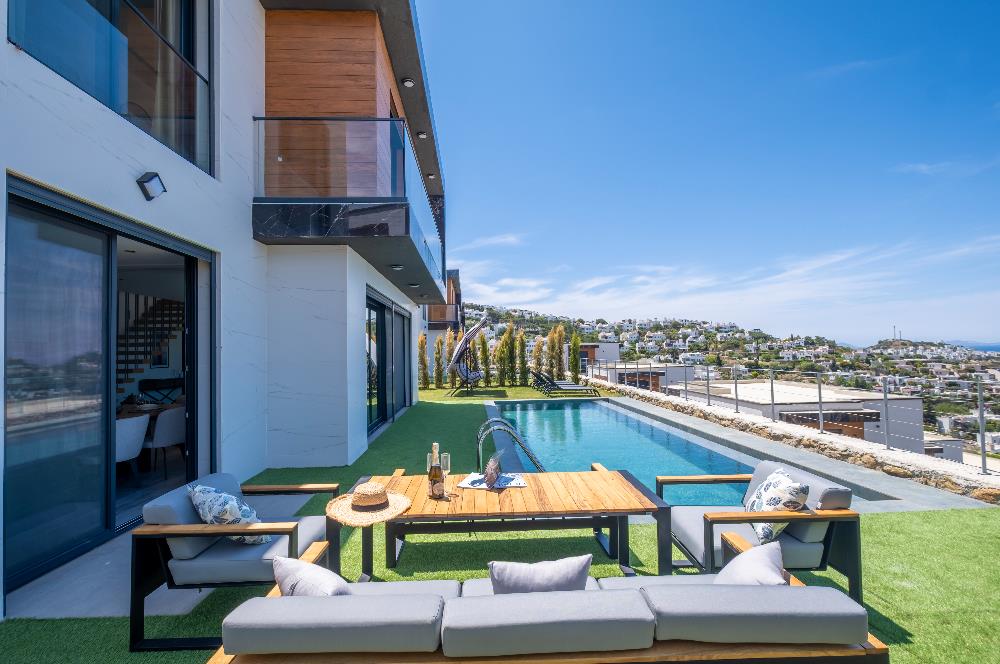 Deniz Manzaralı Özel Havuzlu Lüks Villa Full Eşyalı 