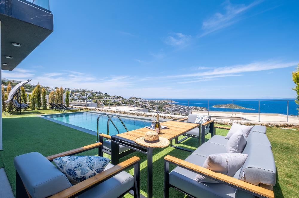 Deniz Manzaralı Özel Havuzlu Lüks Villa Full Eşyalı 
