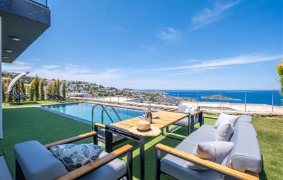 Deniz Manzaralı Özel Havuzlu Lüks Villa Full Eşyalı 