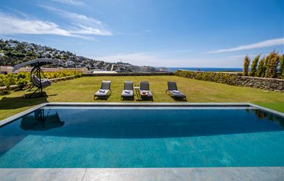 Deniz Manzaralı Özel Havuzlu Lüks Villa Full Eşyalı 