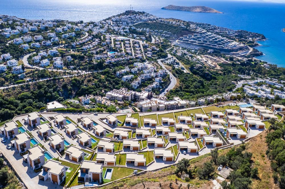 Deniz Manzaralı Özel Havuzlu Lüks Villa Full Eşyalı 