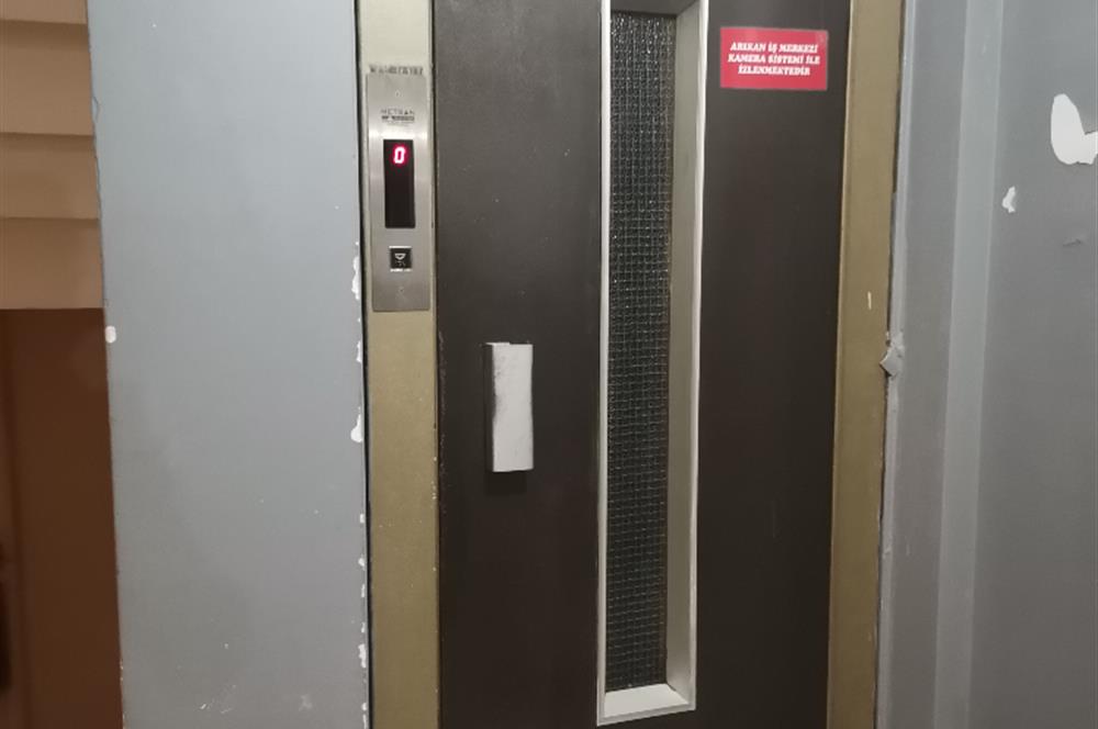 KADIKÖY BELEDİYESİNE YAKIN OFİS BÜRO SATILIK CENTURY 21 SAHRADAN
