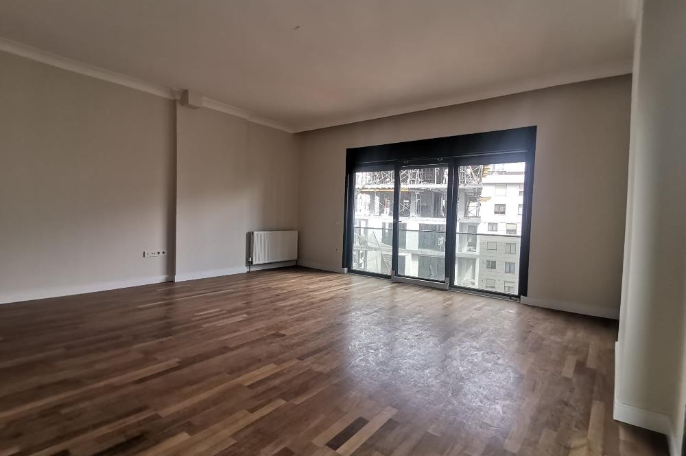 SUADİYE SATILIK 3+1 CADDEYE YAKIN ARA KAT BOŞ HEMEN TESLİM