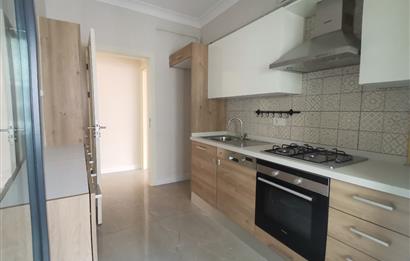 SUADİYE SATILIK 3+1 CADDEYE YAKIN ARA KAT BOŞ HEMEN TESLİM