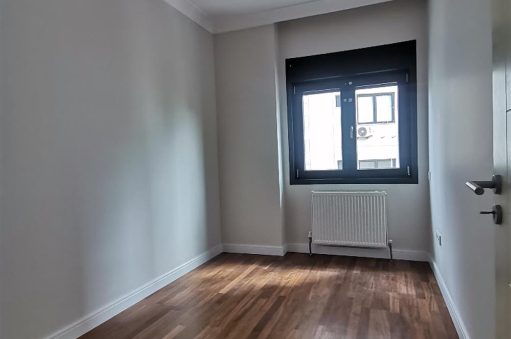 SUADİYE SATILIK 3+1 CADDEYE YAKIN ARA KAT BOŞ HEMEN TESLİM