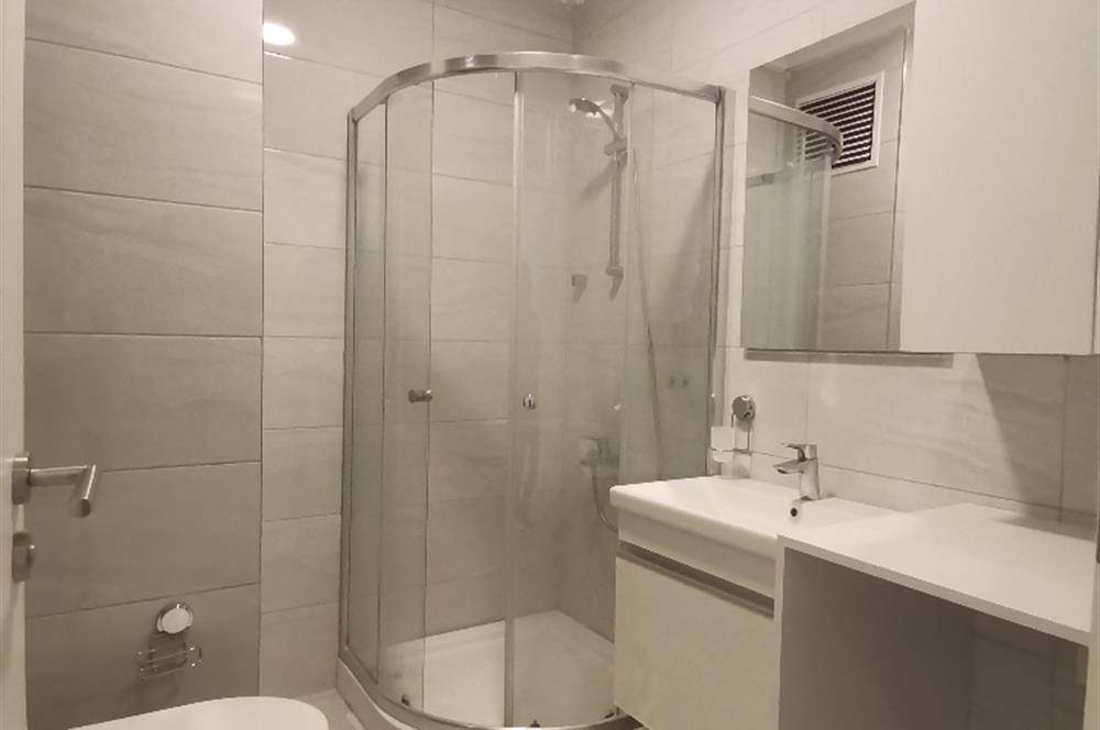 SUADİYE SATILIK 3+1 CADDEYE YAKIN ARA KAT BOŞ HEMEN TESLİM