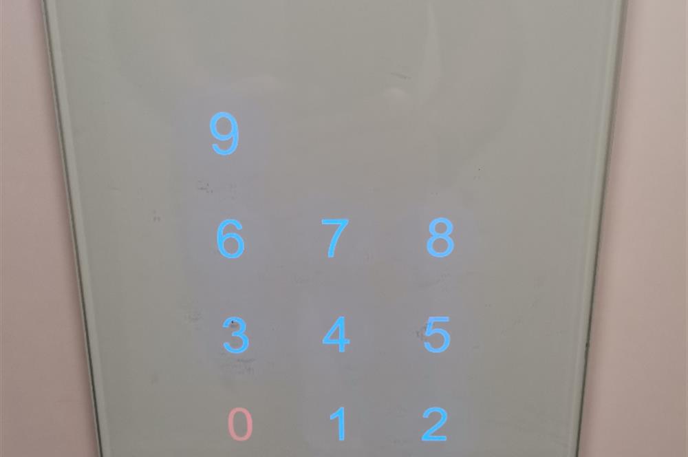 SUADİYE SATILIK 3+1 CADDEYE YAKIN ARA KAT BOŞ HEMEN TESLİM