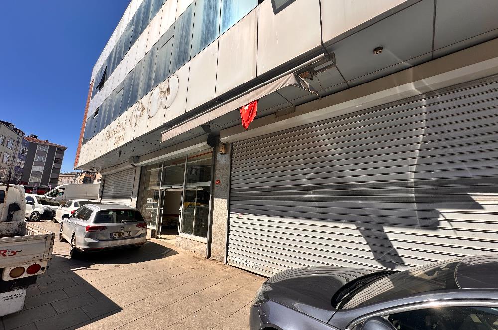 E-5 GÖZTEPE KAVŞAĞI İFM BAĞLANTI YOLU ÜZERİNDE DÜZ GİRİŞ DÜKKAN