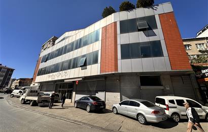 E-5 GÖZTEPE KAVŞAĞI İFM BAĞLANTI YOLU ÜZERİNDE DÜZ GİRİŞ DÜKKAN