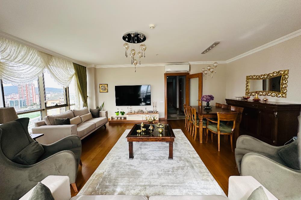 Yakacık Adalar Manzaralı ASİA PARK Sitesi 3,5+1 Satılık Daire