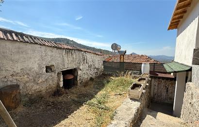Burhaniye Dutluca Köyünde, Körfez Manzaralı, Bahçeli, Satılık Köy Evi