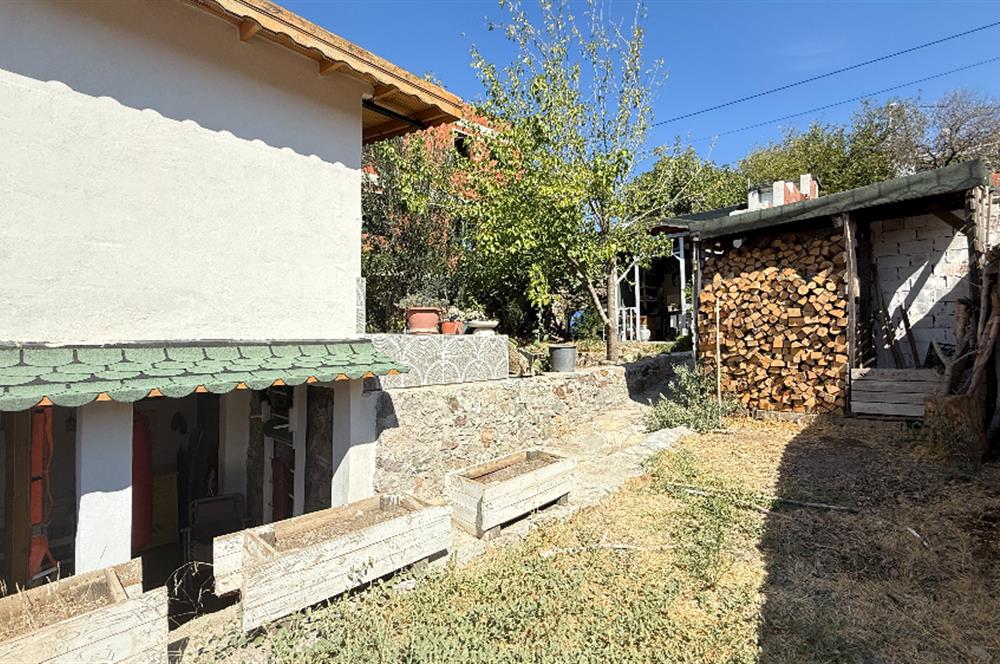 Burhaniye Dutluca Köyünde, Körfez Manzaralı, Bahçeli, Satılık Köy Evi