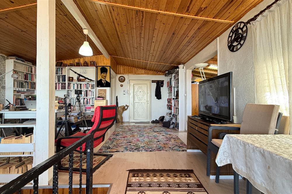 Burhaniye Dutluca Köyünde, Körfez Manzaralı, Bahçeli, Satılık Köy Evi