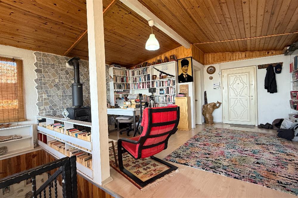 Burhaniye Dutluca Köyünde, Körfez Manzaralı, Bahçeli, Satılık Köy Evi