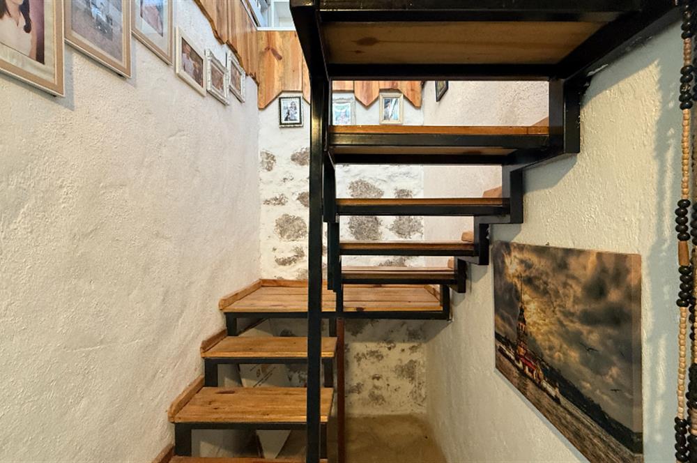 Burhaniye Dutluca Köyünde, Körfez Manzaralı, Bahçeli, Satılık Köy Evi