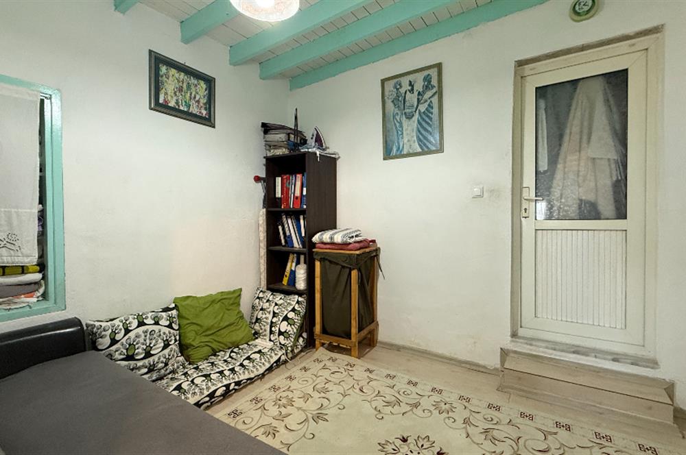Burhaniye Dutluca Köyünde, Körfez Manzaralı, Bahçeli, Satılık Köy Evi