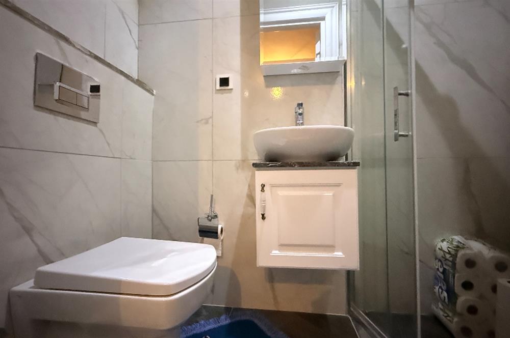 Edremit Altınkum'da, 5 yaşında, 2+1,  Denize Yakın Satılık Daire