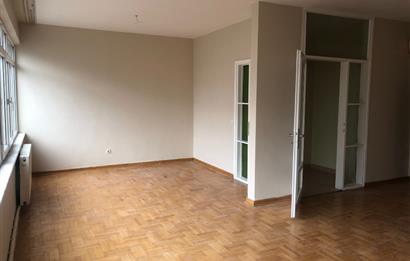 CADDE ÜSTÜ! HALASKARGAZİ'NİN KALBİNDE KİRALIK DAİRE!!
