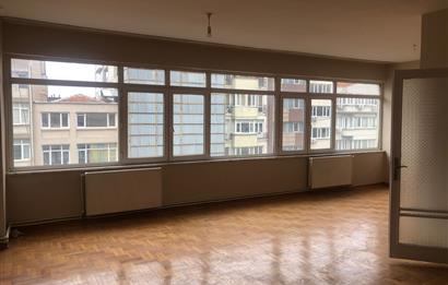 CADDE ÜSTÜ! HALASKARGAZİ'NİN KALBİNDE KİRALIK DAİRE!!