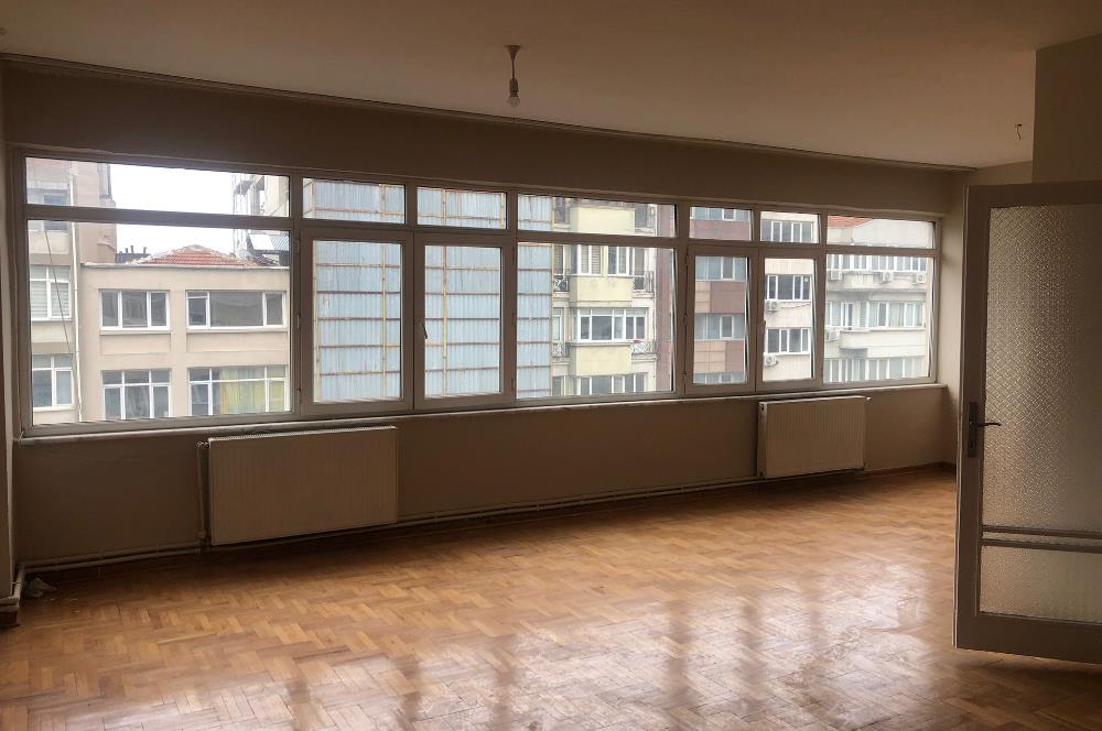 CADDE ÜSTÜ! HALASKARGAZİ'NİN KALBİNDE KİRALIK DAİRE!!