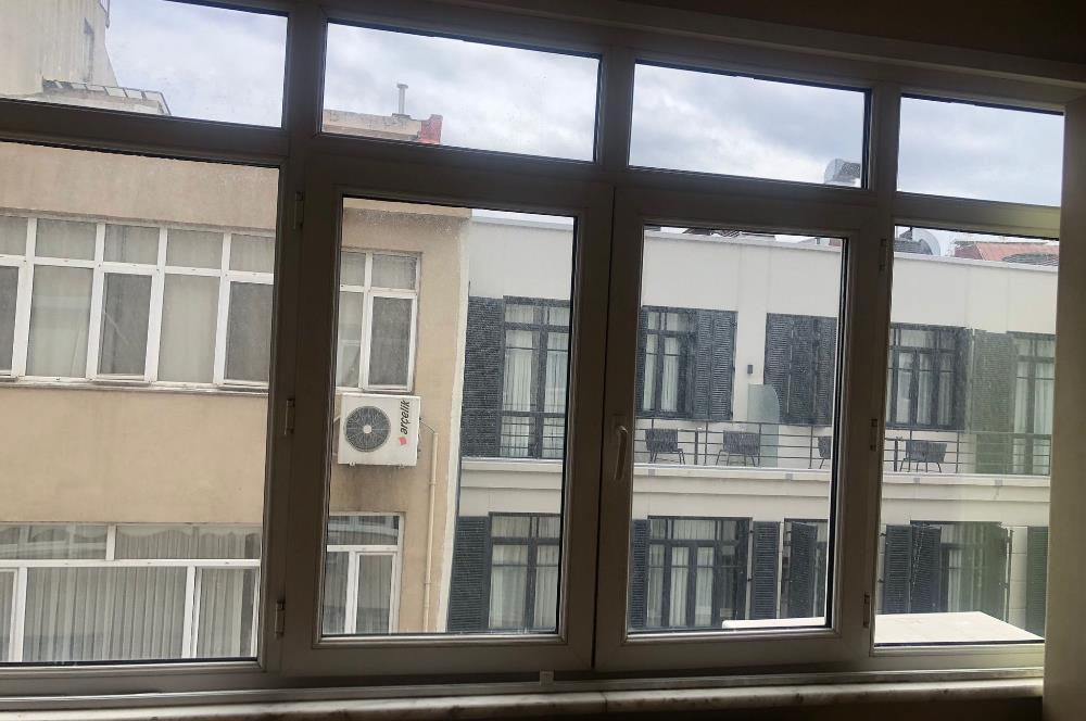 CADDE ÜSTÜ! HALASKARGAZİ'NİN KALBİNDE KİRALIK DAİRE!!