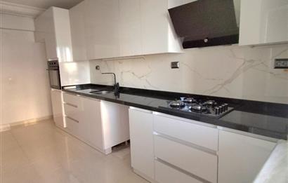 FERAH YAPILI BARIŞ MAHALLESİ MERKEZİ KONUMDA 3+1 SATILIK DAİRE