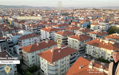 Century 21 Bal'dan Plevne Mahallesinde Satılık 3+1 Daire