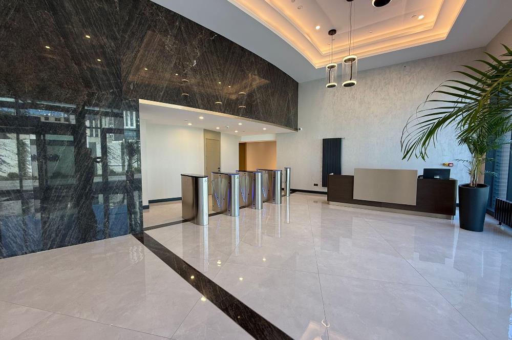 FİNANSŞEHİR ALİZE TOWER’DA ÖZEL MUTFAK VE WC’Lİ OFİS