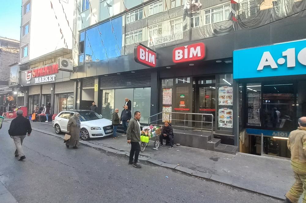 FATİH'DE CADDE ÜZERİ KİRALIK GİRİŞ DÜKKAN VE SHOWROOM 1.KAT