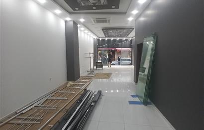 FATİH'DE CADDE ÜZERİ KİRALIK GİRİŞ DÜKKAN VE SHOWROOM 1.KAT