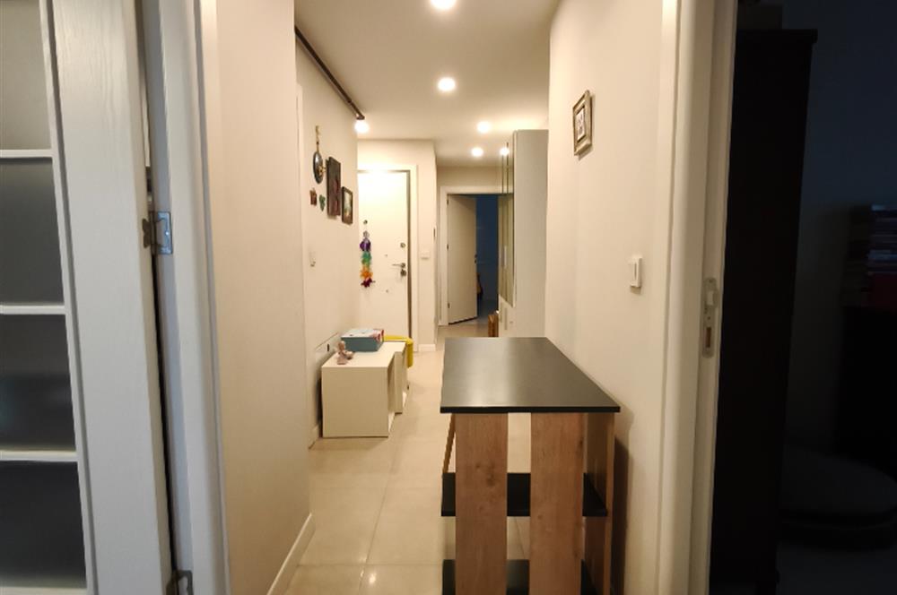Suadiye'de Ferah Ara Kat Balkonlu Satılık 2+1  Daire