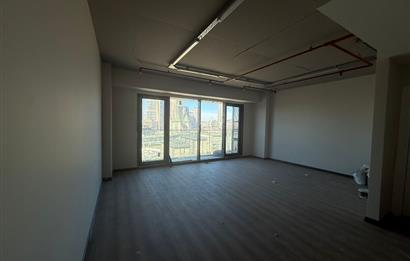 FİNANSŞEHİR ALİZE TOWER’DA ÖZEL MUTFAK VE WC’Lİ OFİS