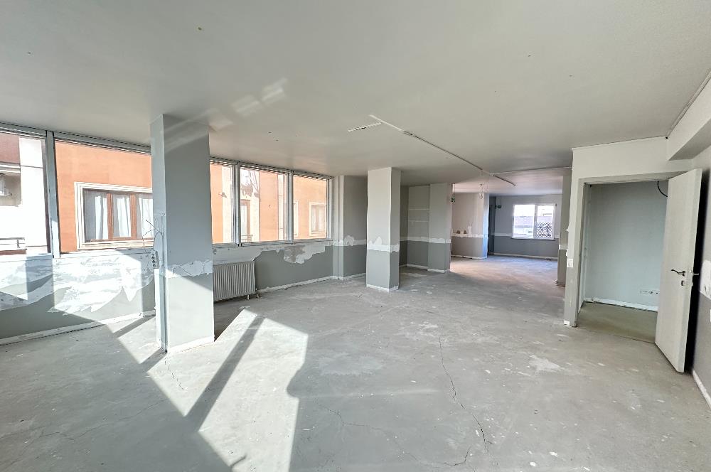 ÜMRANİYE SOYAK YENİŞEHİRDE 165m2 TABELA DEĞERİ YÜKSEK OFİS KATI