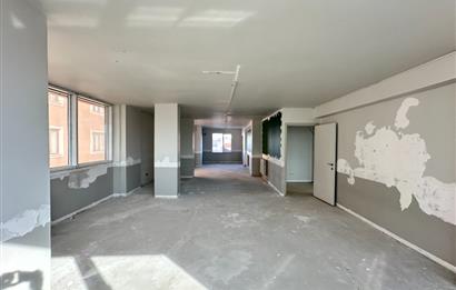 ÜMRANİYE SOYAK YENİŞEHİRDE 165m2 TABELA DEĞERİ YÜKSEK OFİS KATI