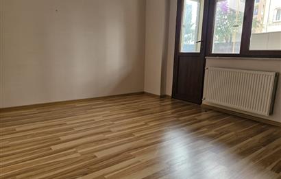 ŞERİFALİ İNCİPARK EVLERİ'NDE KULLANIŞLI FERAH 2+1 DAİRE