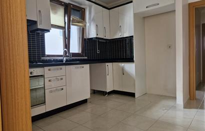 ŞERİFALİ İNCİPARK EVLERİ'NDE KULLANIŞLI FERAH 2+1 DAİRE