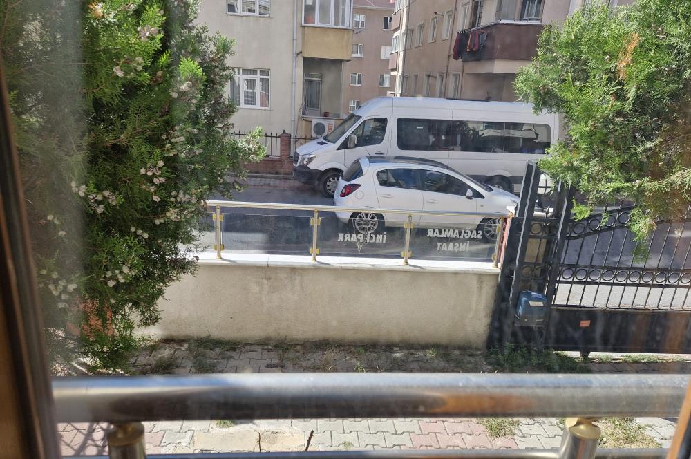 ŞERİFALİ İNCİPARK EVLERİ'NDE KULLANIŞLI FERAH 2+1 DAİRE
