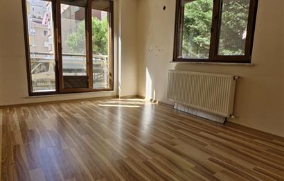 ŞERİFALİ İNCİPARK EVLERİ'NDE KULLANIŞLI FERAH 2+1 DAİRE