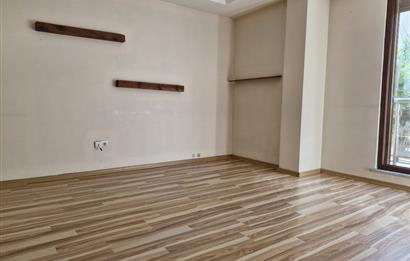 ŞERİFALİ İNCİPARK EVLERİ'NDE KULLANIŞLI FERAH 2+1 DAİRE